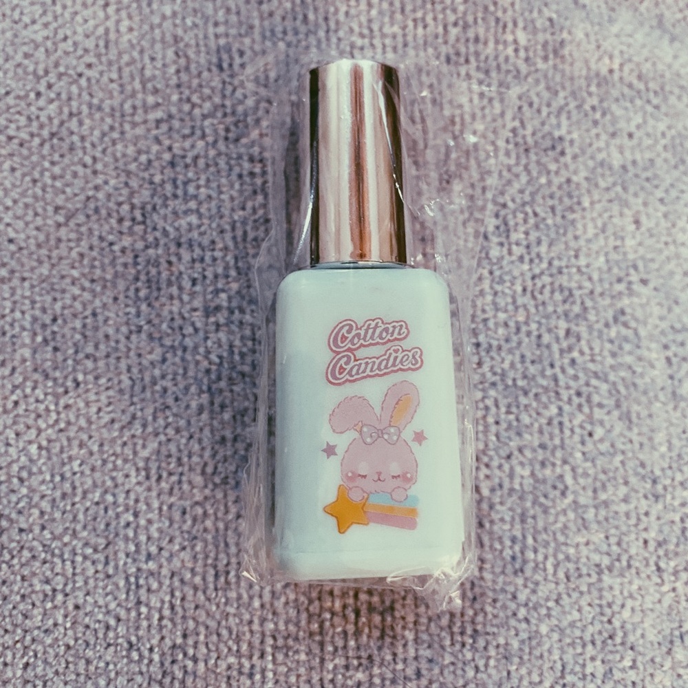 ✨NEW✨Dreamy Nail Polish Highlighter in Mint